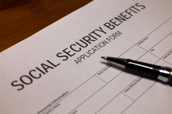 The Debate Over Raising the Social Security Retirement Age